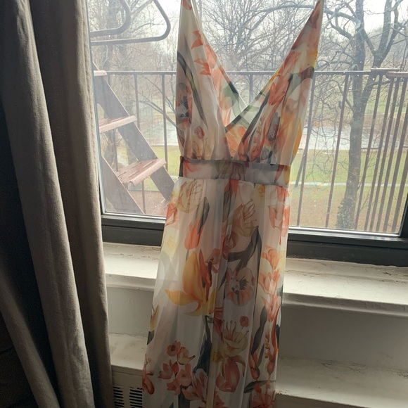 Dress - Picture 3 of 3